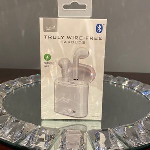 💕Truly Earbuds💕